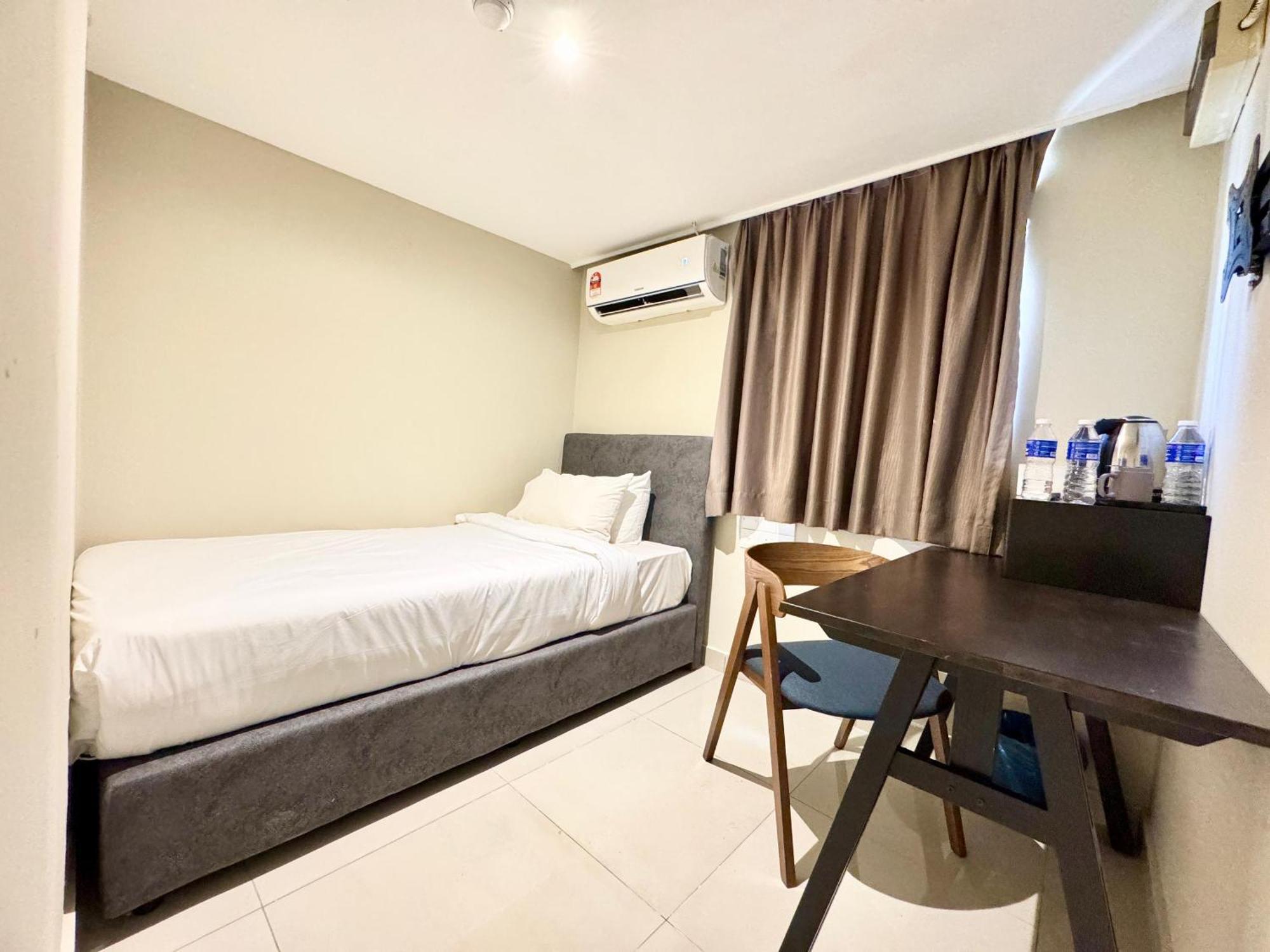 Kingston Hotel 6 - Changkat, Bukit Bintang Kuala Lumpur Exterior photo